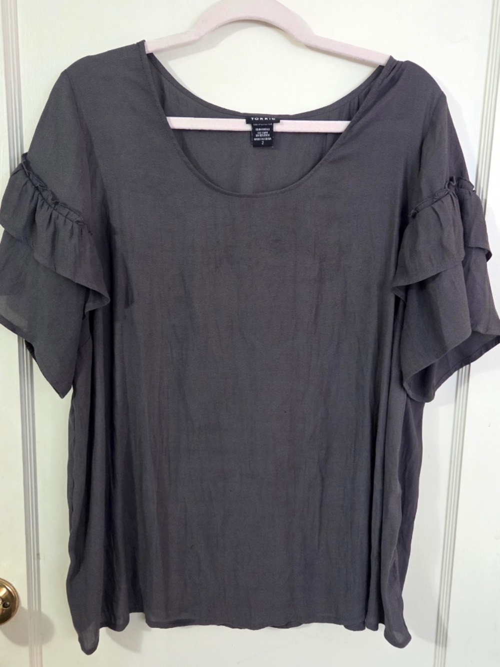 Torrid Women's Dark Gray Ruffle Sleeve Blouse Size 2